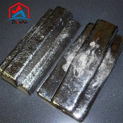 Lingots de metall de llauna i pur